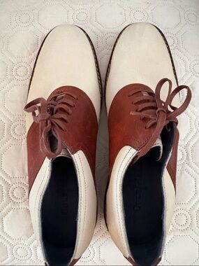 Cole Haan Brown and Cream Two-Tone Lace-Up Oxfords